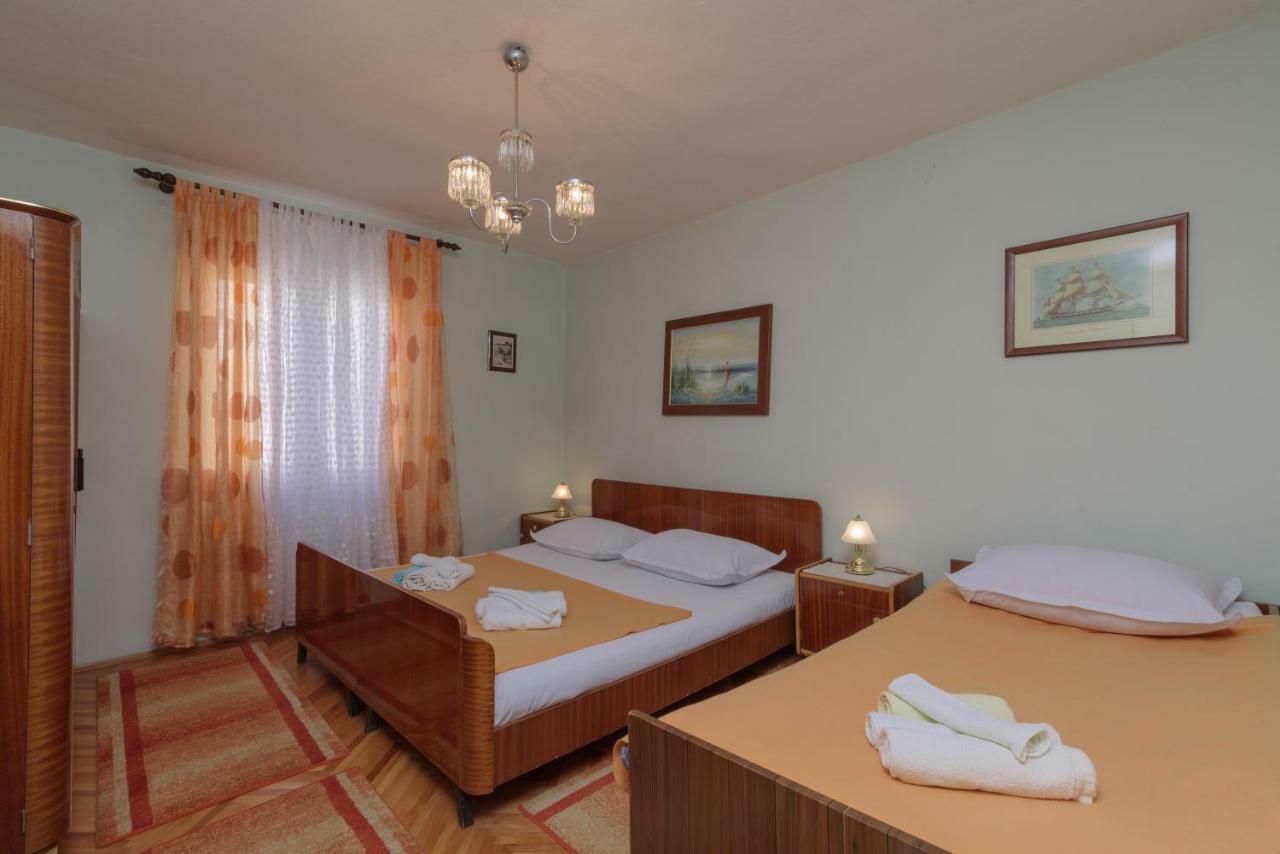 Rooms Mirjana - Centre Of Τρογκίρ Εξωτερικό φωτογραφία